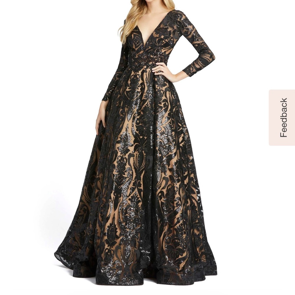 New with tags! Mac Duggal stunning dress!